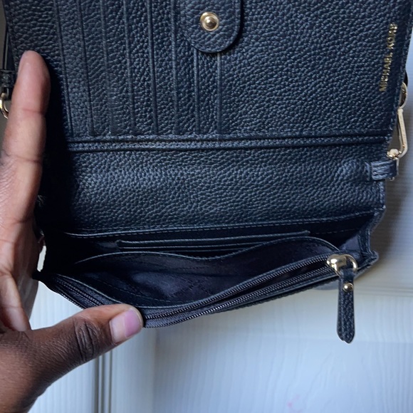 Michael Kors Wallet Purse with Strap - Picture 5 of 6